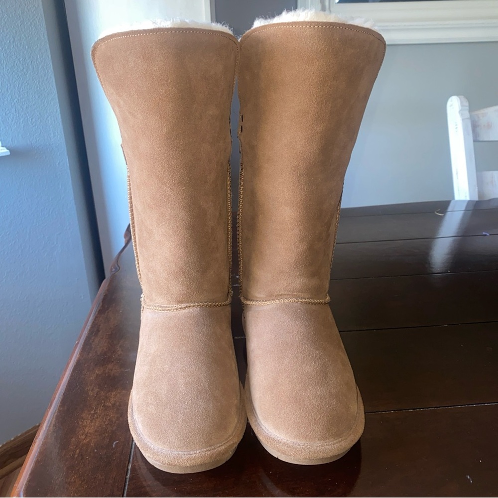 Bear paw Womens Winter SuedeTan Booths Sz 9 W/ Serpa Lining - Never worn